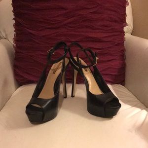 BCBG Pumps❤️❤️